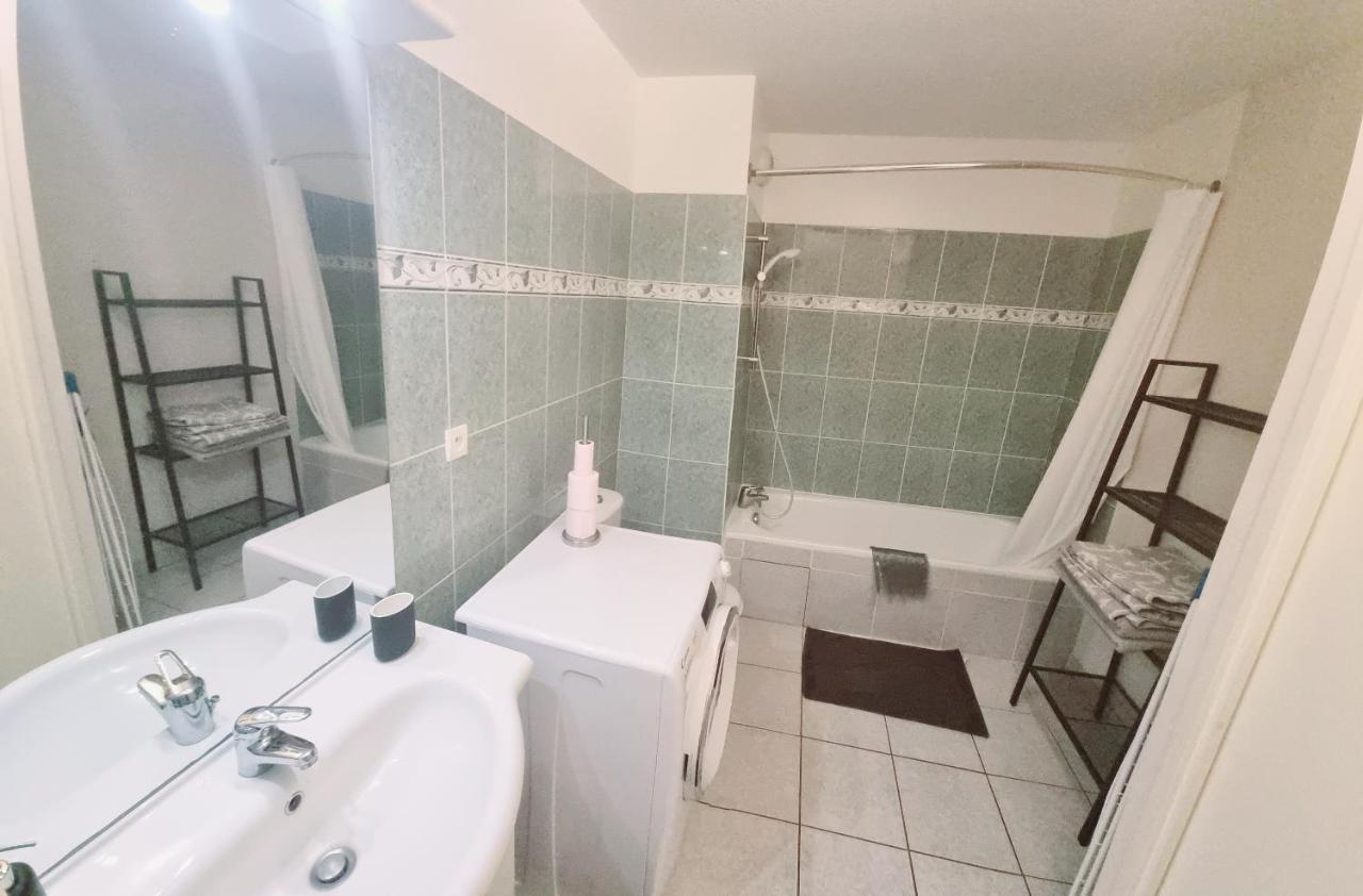 Beaune Appartement Avec Parking Et Wifi Gratuit エクステリア 写真