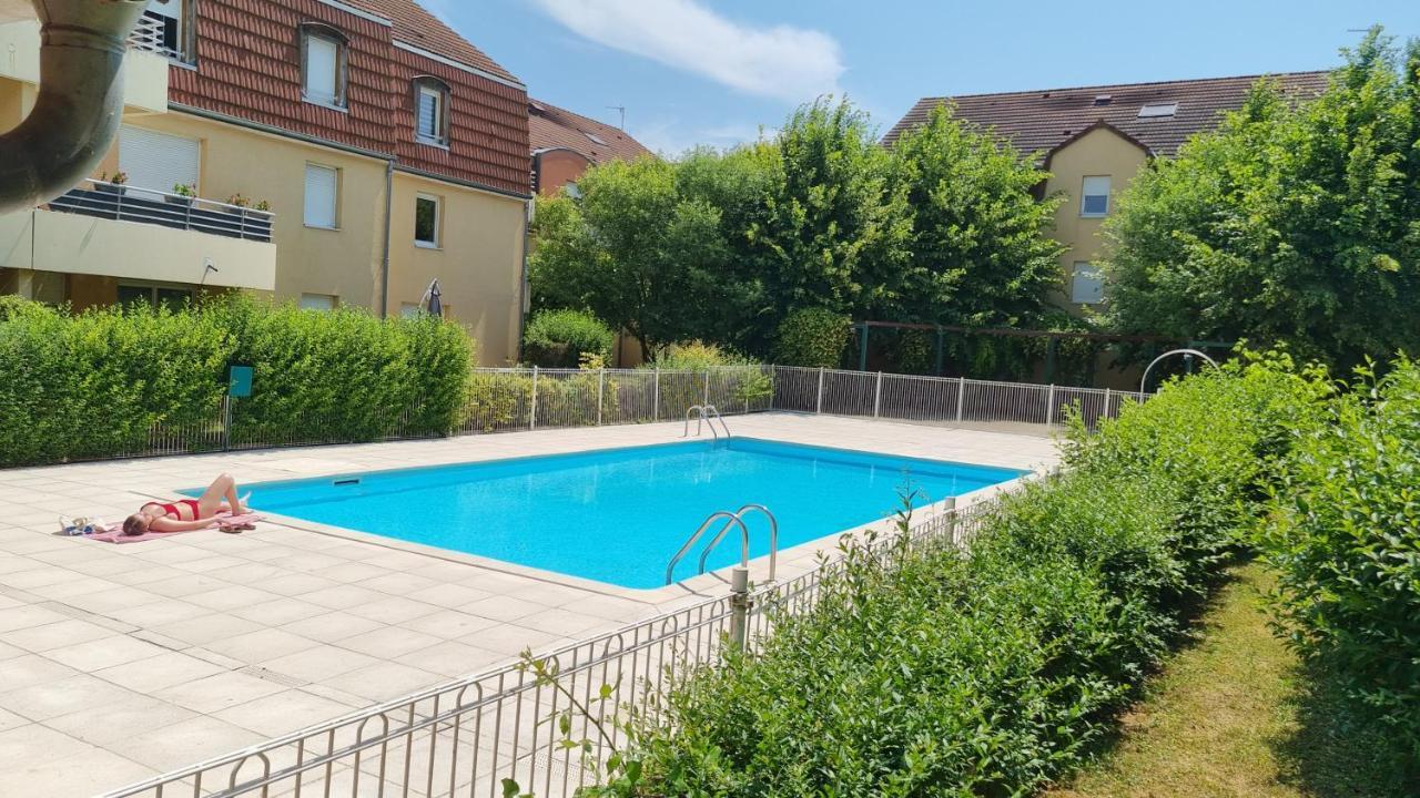 Beaune Appartement Avec Parking Et Wifi Gratuit エクステリア 写真